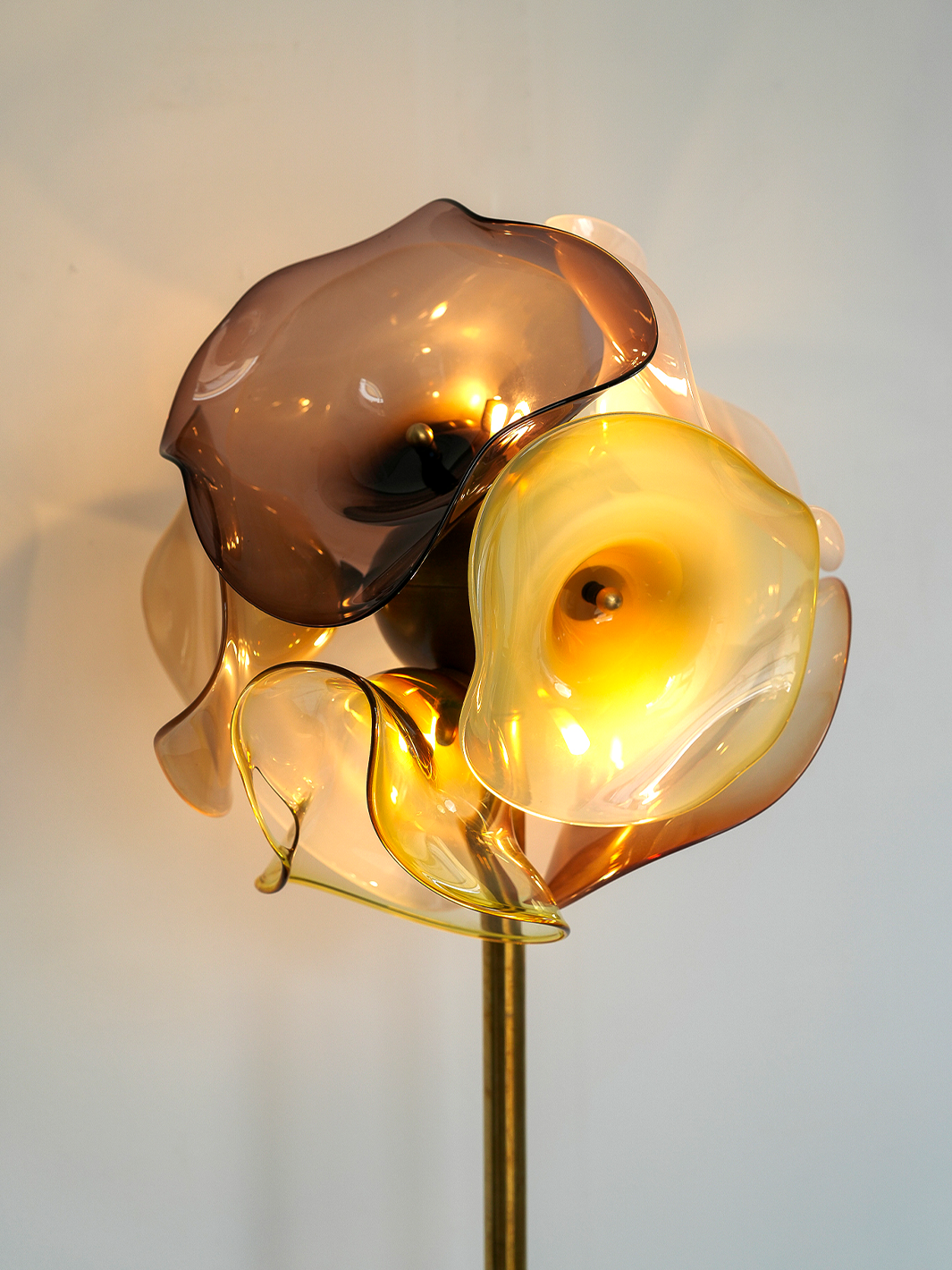 Petal Standing Lamp