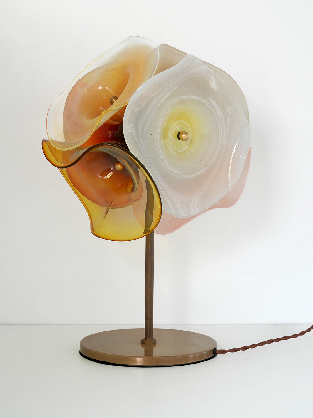 Petal Tabletop Lamp